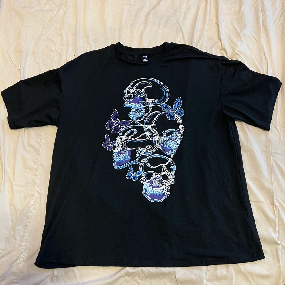 SHEIN Curve Skull Tee